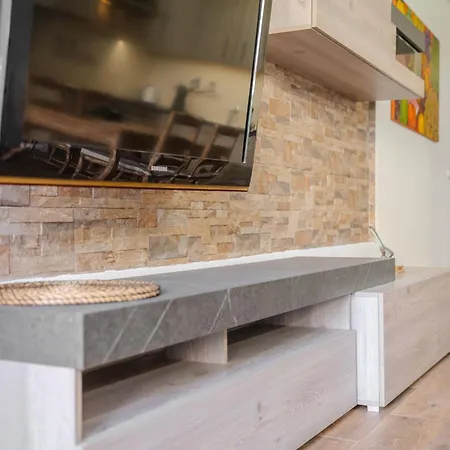 شقة Sunny With Pool & Terrace & Wifi *
