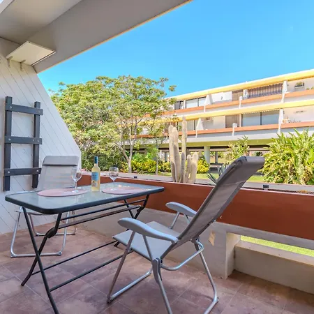 Marav, Climatizated Pool Apartment