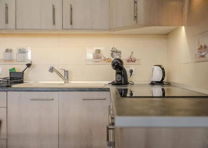 Marav, Climatizated Pool Apartment *