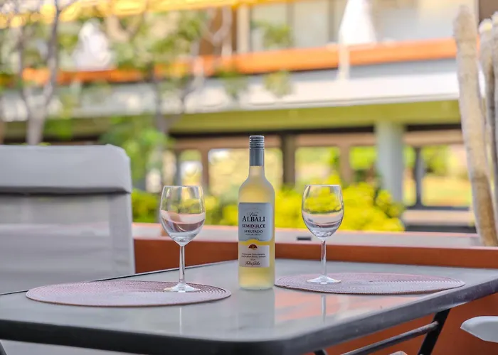 Apartment Sunny With Pool & Terrace & Wifi