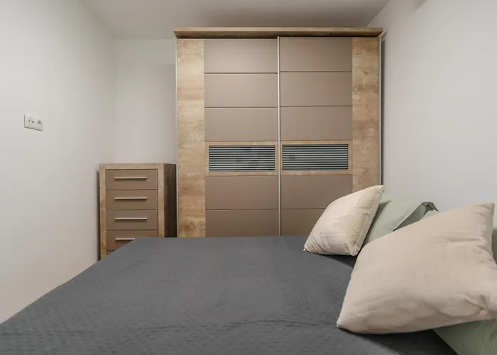 Marav, Climatizated Pool Apartment *