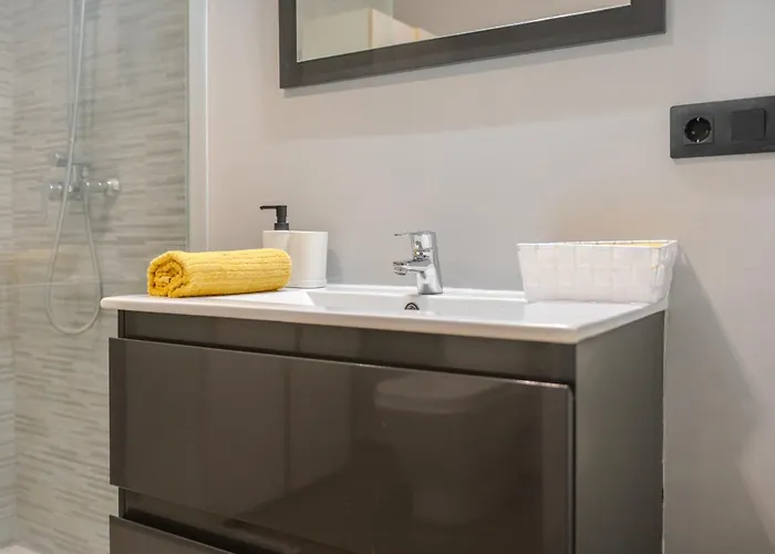 Apartment Sunny With Pool & Terrace & Wifi